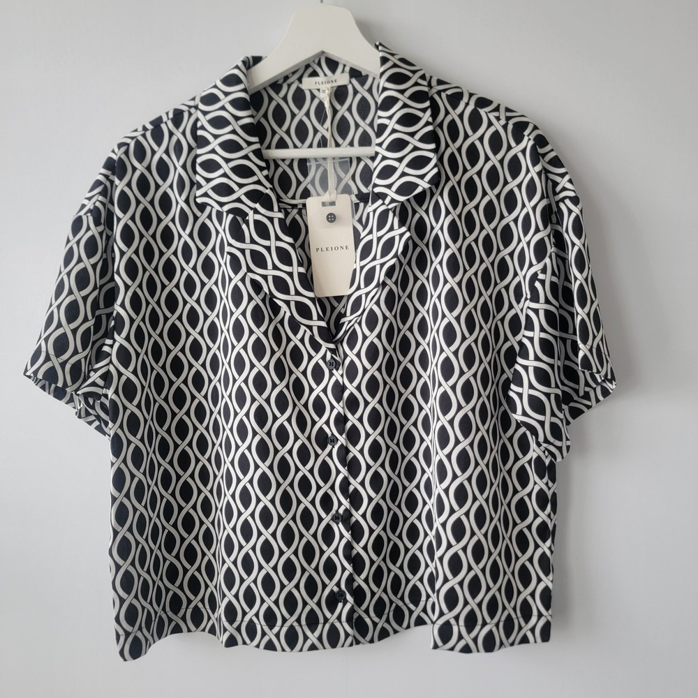 Pleione women's button up Cropped shirt size XL short sleeve printed